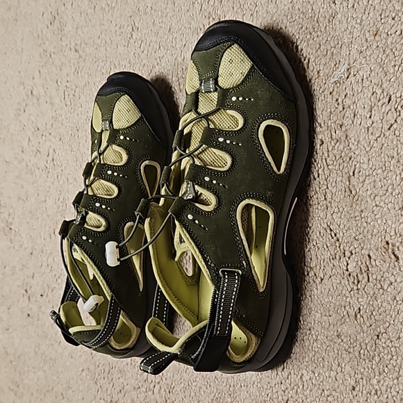 Lands' End - Olive Green - Trek Sneaker Sandal - 11 wide - brand new - slip in - Picture 2 of 6